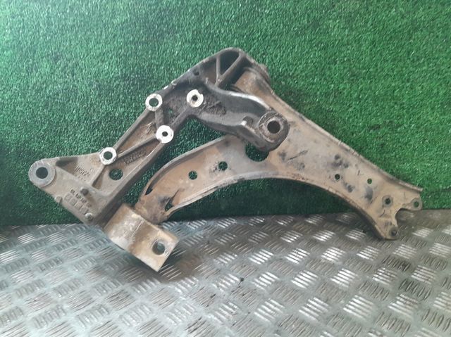 1K0199296 Brazo inferior derecho de la suspensión delantera  comprar en Zaragoza