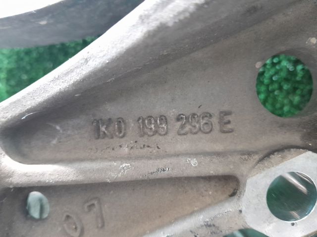 VAG 1K0199296 Brazo inferior derecho de la suspensión delantera  disponible España