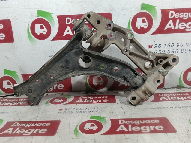 1K0199296 Brazo inferior derecho de la suspensión delantera  disponible Málaga