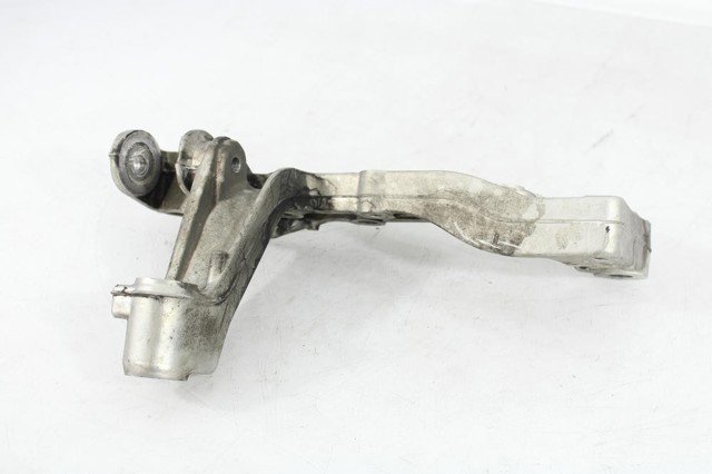 1K0199296E Soporte de viga delantera  en stock Castellón