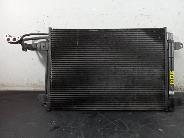 Condensador / radiador  aire acondicionado para volkswagen golf v 1.4 tsi blg 1K0298403A