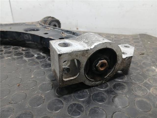 1K0407151AA Brazo inferior izquierdo de la suspensión delantera  en stock Granada