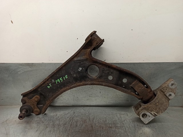 1K0407151AB Brazo inferior izquierdo de la suspensión delantera  en stock Castellón