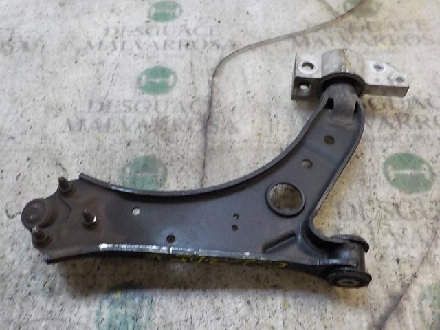 VAG 1K0407151AB Brazo inferior izquierdo de la suspensión delantera  en stock Salamanca