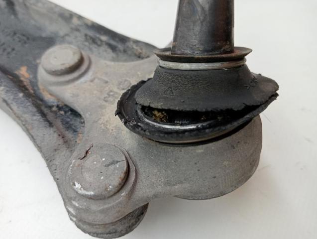 VAG 1K0407151AC Brazo inferior izquierdo de la suspensión delantera  disponible Valladolid