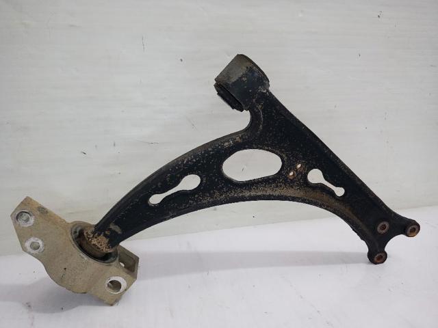 VAG 1K0407151AD Brazo inferior derecho de la suspensión delantera  disponible Valladolid