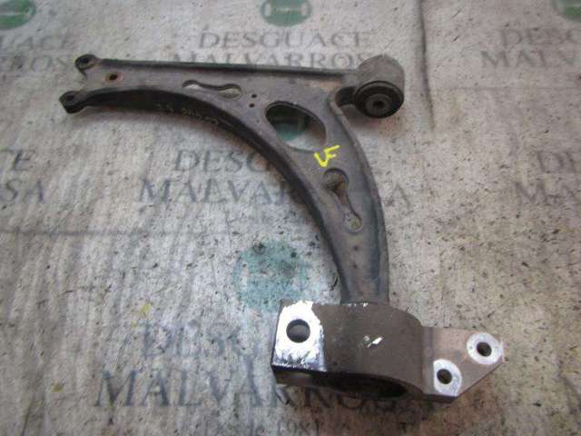 1K0407151AD Brazo inferior derecho de la suspensión delantera  comprar en Zaragoza