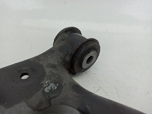 1K0407151BC Brazo inferior izquierdo de la suspensión delantera  disponible Málaga