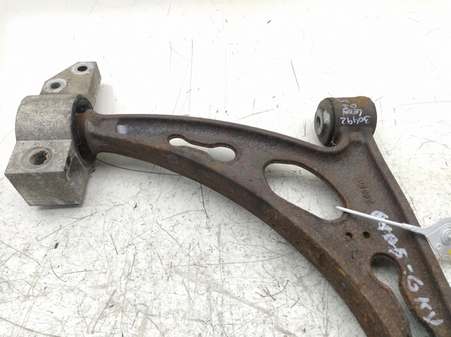 1K0407151BD Brazo inferior izquierdo de la suspensión delantera  comprar en Pontevedra