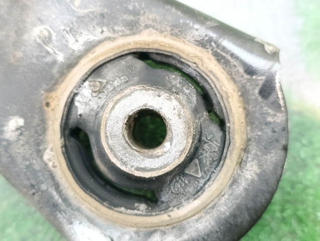 1K0407151BL Brazo inferior izquierdo de la suspensión delantera  en stock Castellón