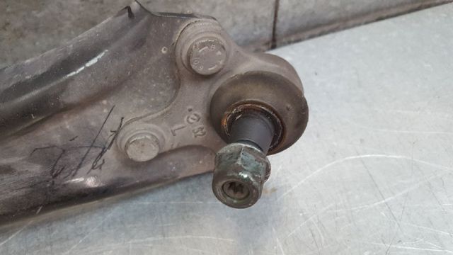 1K0407151BL VAG Brazo inferior izquierdo de la suspensión delantera  disponible Alicante