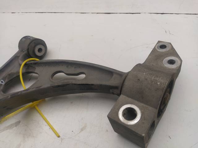 Brazo inferior derecho de la suspensión delantera 1K0407152AA VAG