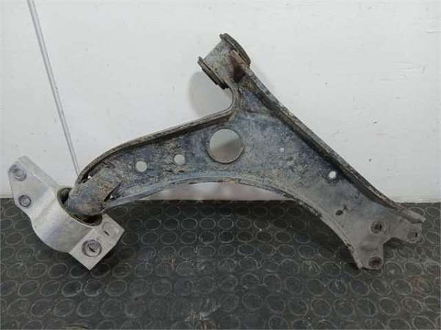 1K0407152AA Brazo inferior derecho de la suspensión delantera  comprar en Reus