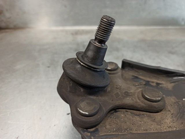 1K0407152AA Brazo inferior derecho de la suspensión delantera  comprar en Pontevedra