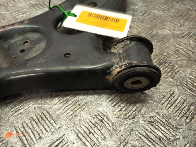 1K0407152AC Brazo inferior derecho de la suspensión delantera  disponible Utrera