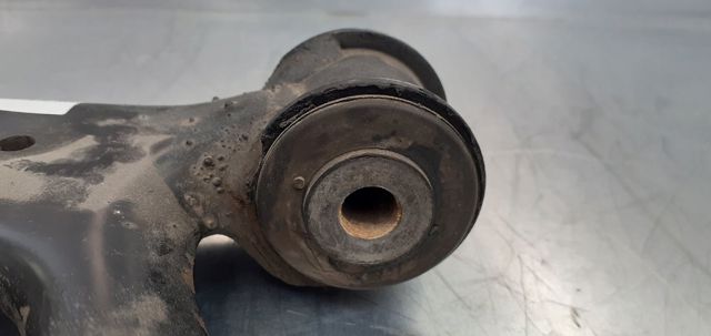 1K0407152AC Brazo inferior derecho de la suspensión delantera  comprar en Reus