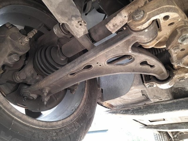 VAG 1K0407152AD Brazo inferior derecho de la suspensión delantera  en stock Valencia