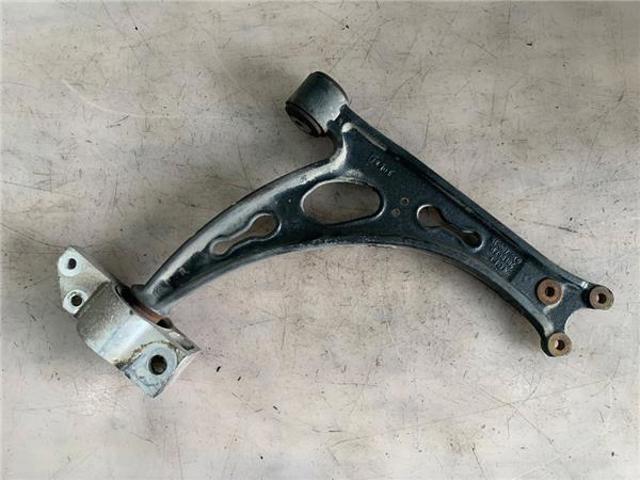 1K0407152AD Brazo inferior derecho de la suspensión delantera  en stock Sabadell