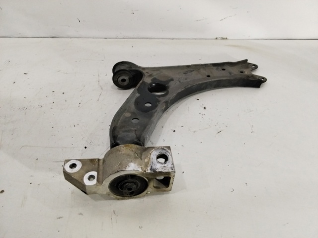1K0407152BC Brazo inferior derecho de la suspensión delantera  disponible Burgos