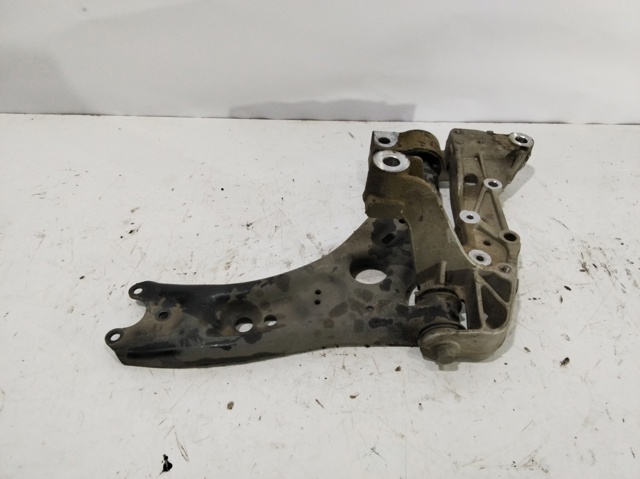1K0407152BC Brazo inferior derecho de la suspensión delantera comprar Sevilla
