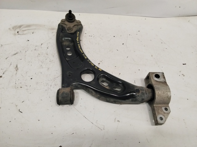 1K0407152BC Brazo inferior derecho de la suspensión delantera  comprar en Pontevedra