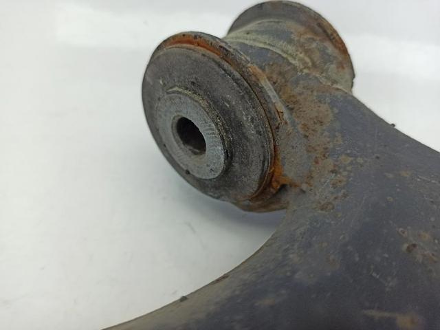 1K0407152BD Brazo inferior derecho de la suspensión delantera comprar Sevilla
