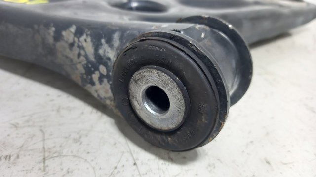 VAG 1K0407152BG Brazo inferior derecho de la suspensión delantera comprar Tarragona