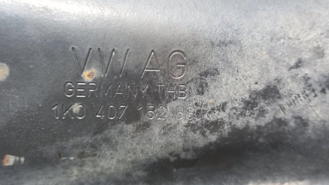 VAG 1K0407152BG Brazo inferior derecho de la suspensión delantera comprar Barcelona