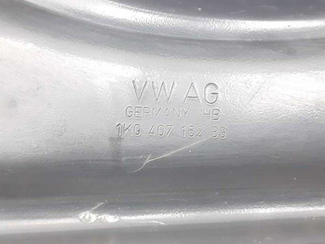 1K0407152BG VAG Brazo inferior derecho de la suspensión delantera  en stock Córdoba
