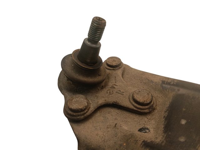 1K0407166C Brazo inferior derecho de la suspensión delantera  disponible Utrera