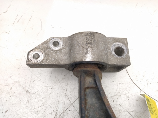 1K0407190E Brazo inferior derecho de la suspensión delantera comprar Almería