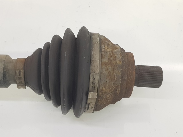 VAG 1K0407272RB Árbol de transmisión delantero derecho  disponible Valladolid