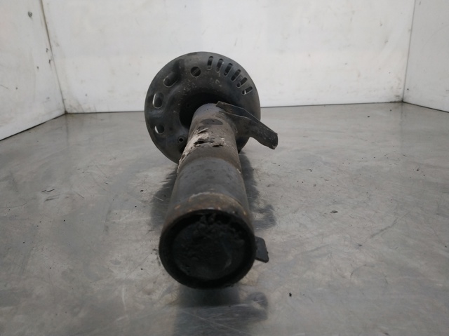 1K0413031BT Amortiguador delantero  disponible Málaga