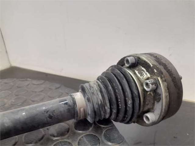 VAG 1K0501204D Semieje trasero derecho  en stock Salamanca