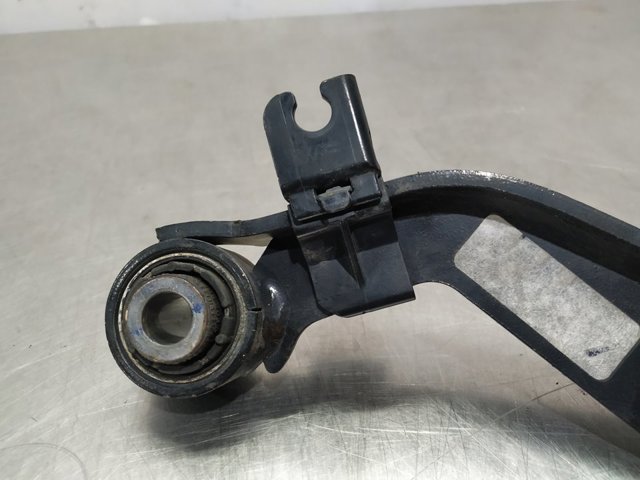 1K0505323P Brazo superior de suspensión trasera izquierdo/derecho  comprar en Pontevedra