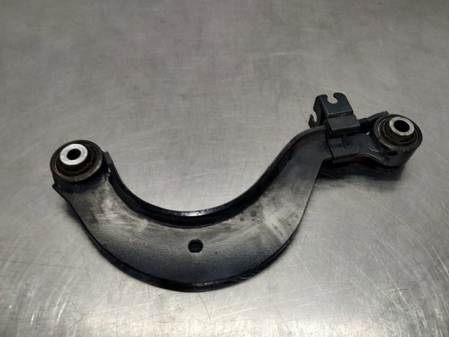 1K0505323P Brazo superior de suspensión trasera izquierdo/derecho  disponible Utrera