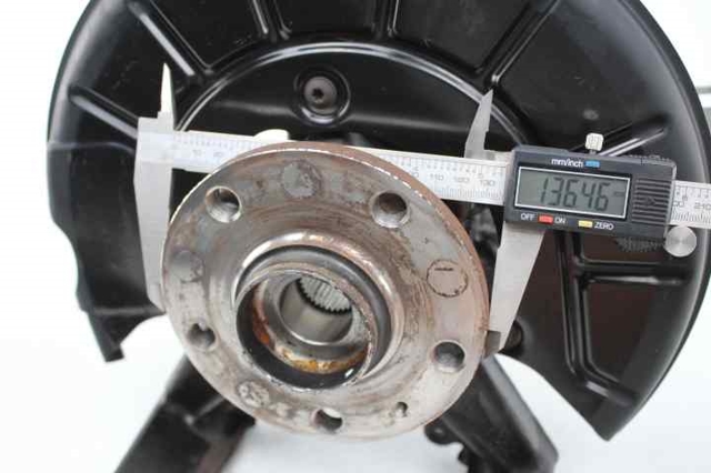 1K0615312 Mangueta delantera izquierda comprar Sevilla