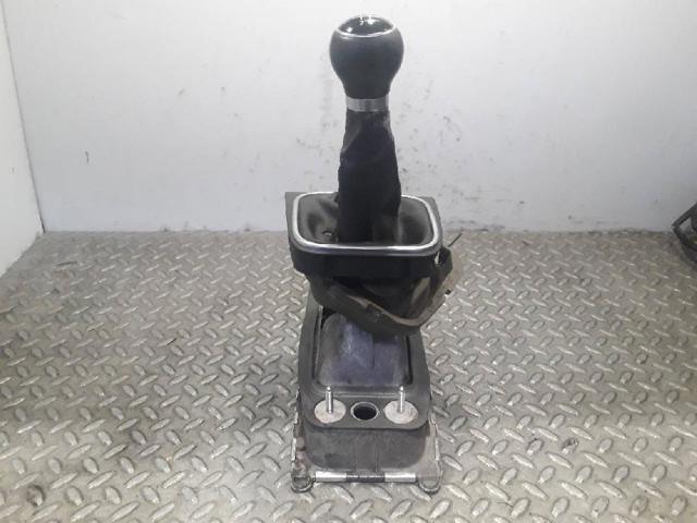 1K0711091A VAG Cubierta de la consola de la palanca de cambios automática  en stock Huelva