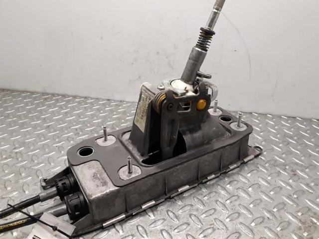 VAG 1K0711091A Cubierta de la consola de la palanca de cambios automática  disponible Valladolid