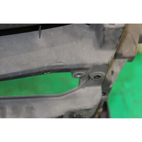 1K0805588T Panel de soporte del radiador y montaje de faros  comprar en Reus