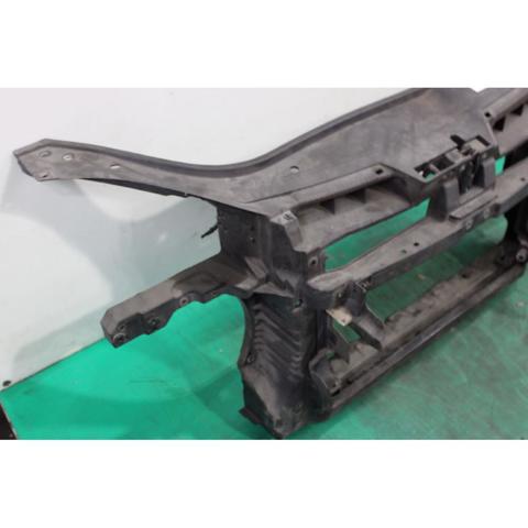 1K0805588T Panel de soporte del radiador y montaje de faros  disponible Málaga