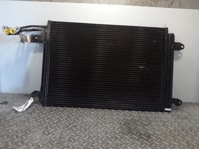 Condensador / radiador  aire acondicionado para seat altea 1.6 tdi cay 1K0820411AD