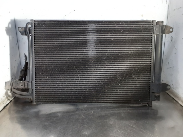 VAG 1K0820411F Condensador aire acondicionado  en stock Terrassa