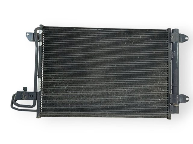 1K0820411P Condensador aire acondicionado  en stock Castellón