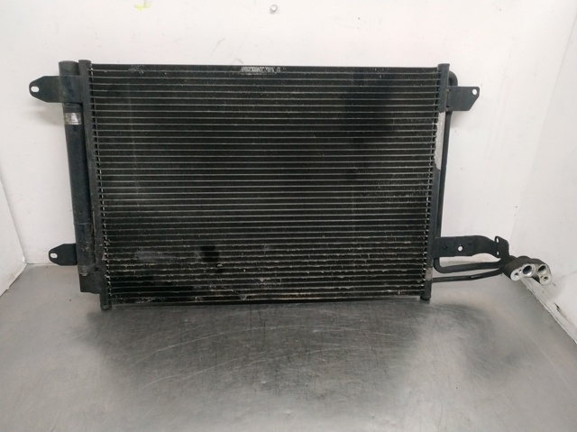 VAG 1K0820411Q Condensador aire acondicionado  en stock Salamanca