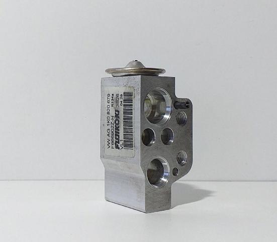 1K0820679 Válvula TRV del aire acondicionado comprar Almería
