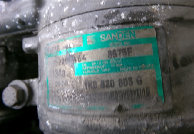 Compresor de aire acondicionado Volkswagen Passat 362