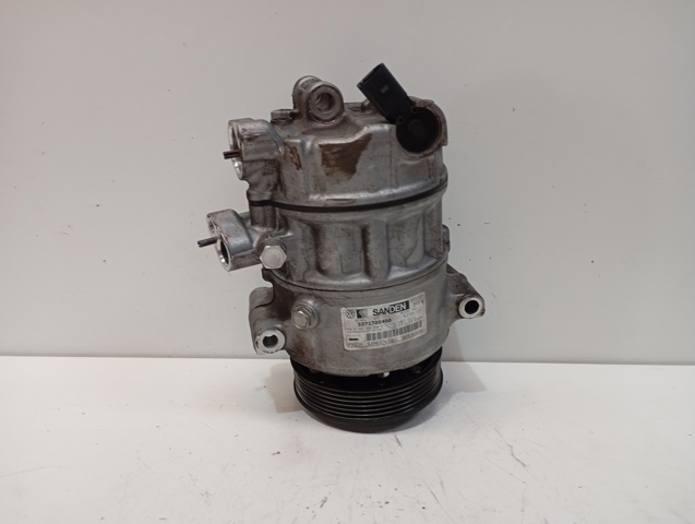 VAG 1K0820808F Compresor de aire acondicionado  en stock Valencia