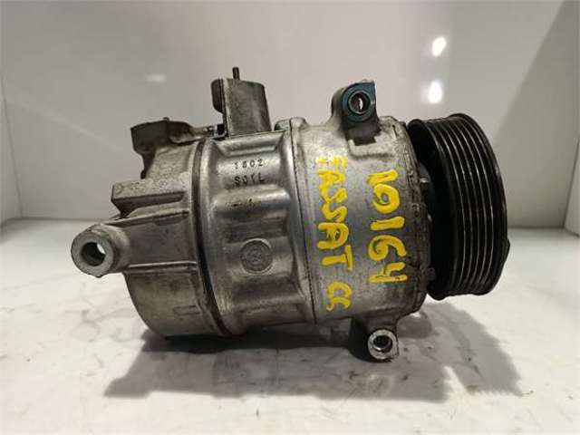 1K0820808F Compresor de aire acondicionado  disponible Utrera