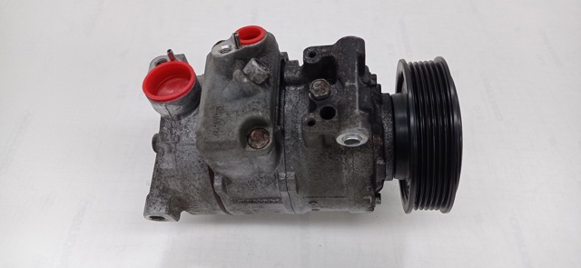 VAG 1K0820859T Compresor de aire acondicionado  disponible Valladolid